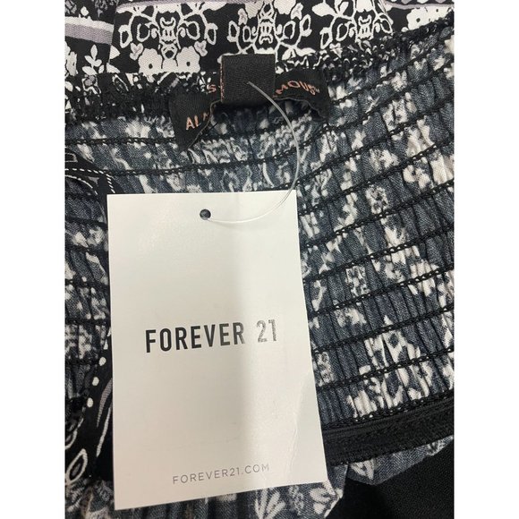 NWT Forever 21 Trendy Black and White Size Medium Women's Tank Top - Picture 4 of 7